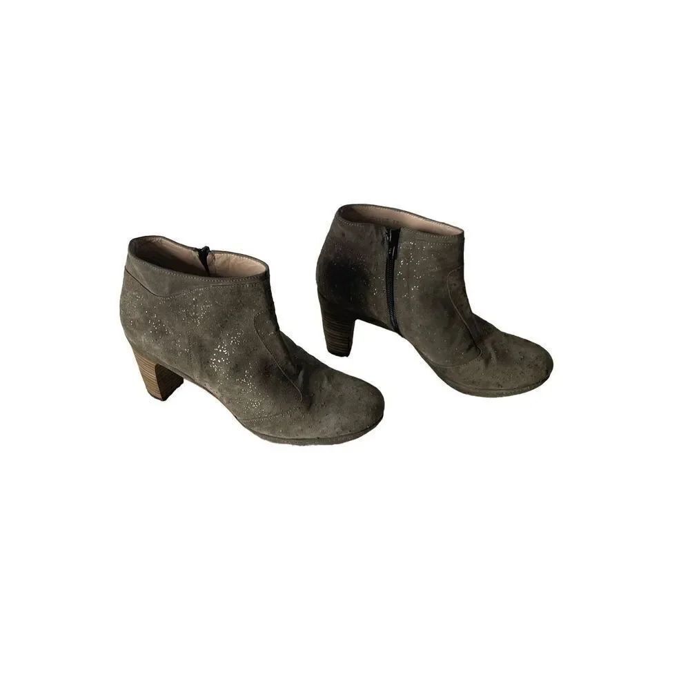 Homers Saqueto Gray Suede Embellished Booties Women’s Size 38.5